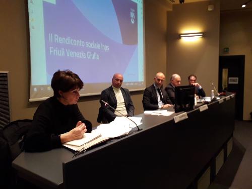 L'assessore al Lavoro Alessia Rosolen al convegno di presentazione del Rendiconto sociale dell'Inps per l'anno 2022.
