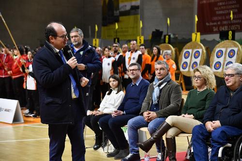 Il vicegovernatoreco delega allo Sport Mario Anzil porta il saluto della Regione alla cerimonia di apertura della ventesima edizione per la Coppa Italia Centri Giovanili Fitarco.