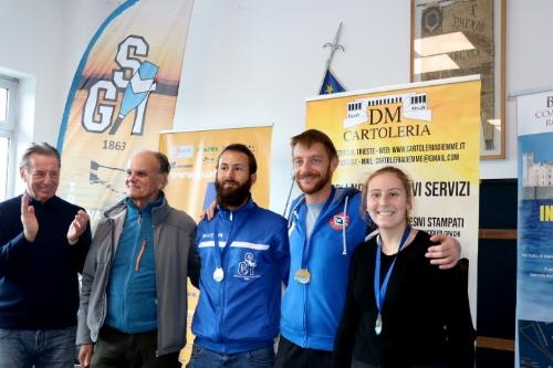 Scoccimarro alle premiazioni della Borin Coastal Rowing Race