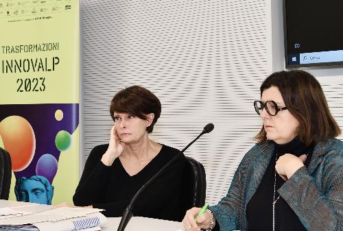 L'assessore regionale alle Politiche sociali Alessia Rosolen durante i lavori di Innovalp