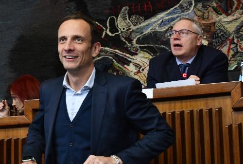 Il governatore Massimiliano Fedriga durante i lavori del Consiglio regionale
