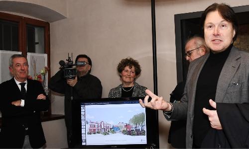 L’assessore alle Attività produttive Sergio Emidio Bini alla presentazione del progetto di recupero di Villa Latina a Romans d'Isonzo.
