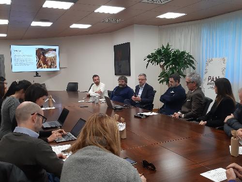 L'assessore regionale alle Risorse agroalimentari, forestali e ittiche Stefano Zannier alla presentazione della birra PanBirretta