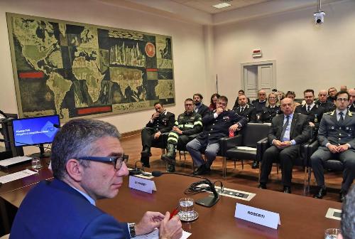 In primo piano l’assessore alle Autonomie locali e sicurezza Pierpaolo Roberti durante la presentazione di Trieste4Safety FVG.