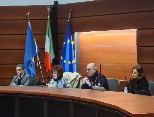 L’assessore regionale alla Salute Riccardo Riccardi durante la rione con le organizzazioni sindacali del comparto sanità, delle aree dirigenziali della sanità e della dirigenza delle Funzioni locali svoltasi nella sede della Protezione civile di Palmanova.