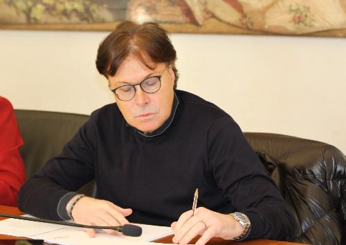 L'assessore alle Attività produttive e Turismo del Friuli Venezia Giulia, Sergio Emidio Bini, all'odierna seduta della Giunta regionale.