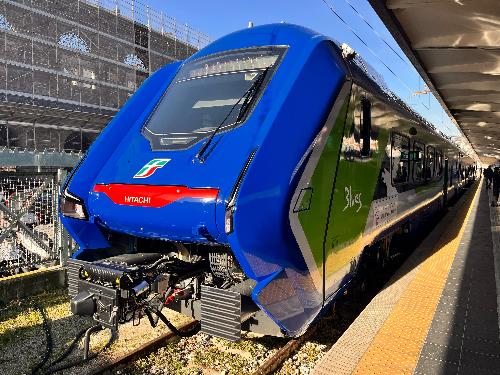 Il nuovo treno della serie "Blues" con il logo "Io Sono Friuli Venezia Giulia"