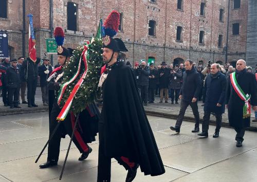 Un momento della solenne cerimonia.
