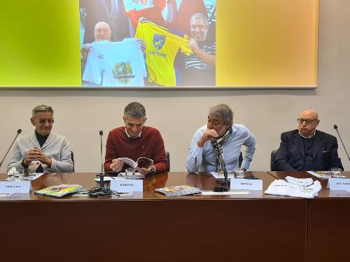 L'assessore regionale Pierpaolo Roberti con Bogdan Tanjevic, Matteo Medani e Giorgio Del Sabato