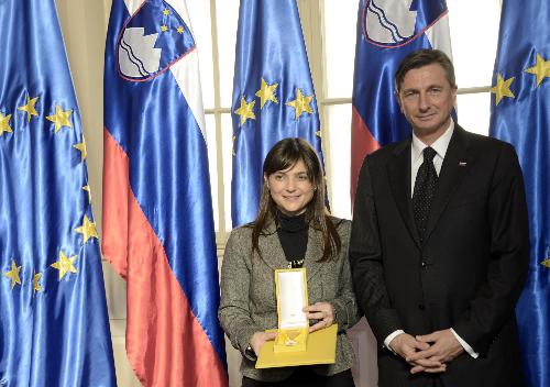 Debora Serracchiani (Presidente Regione Friuli Venezia Giulia) riceve l'onorificenza dell'Ordine d'Oro al Merito da Borut Pahor (Presidente Repubblica di Slovenia) - Lubiana 13/01/2015