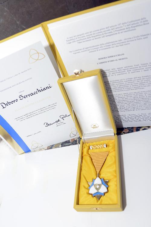 L'Ordine d'Oro al Merito conferito da Borut Pahor (Presidente Repubblica di Slovenia) a Debora Serracchiani (Presidente Regione Friuli Venezia Giulia) - Lubiana 13/01/2015