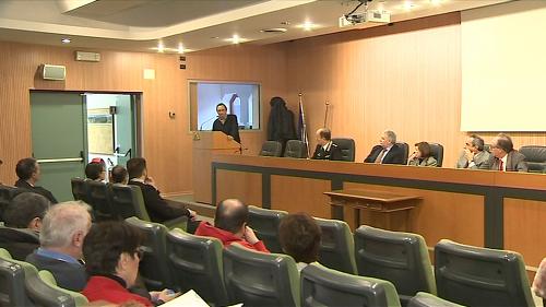 Roberto Del Piano (Comandante Provinciale Carabinieri Udine), Claudio Cracovia (Questore Udine), Provvidenza Delfina Raimondo (Prefetto Udine), Lino Not (Commissario straordinario Comunità Montana Carnia) e Gianni Torrenti (Assessore regionale Immigrazione) all'incontro con i sindaci dell'Alto Friuli sull'emergenza rifugiati richiedenti asilo, nella sede della Comunità Montana della Carnia - Tolmezzo 14/01/2015