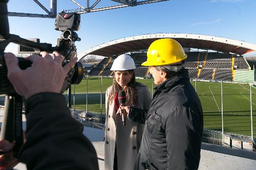 Debora Serracchiani (Presidente Regione Friuli Venezia Giulia) intervistata a margine del sopralluogo ai lavori del nuovo Stadio Friuli - Udine 19/01/2015