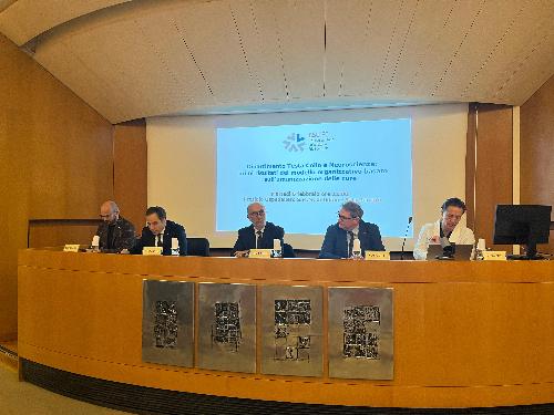 L'assessore regionale alla Salute Riccardo Riccardi alla presentazione dei primi risultati del modello organizzativo basato sull'umanizzazione delle cure del Dipartimento Testa Collo e Neuroscienze, all'ospedale Santa Maria della Misericordia di Udine.