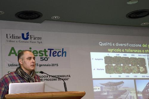 Aaron Fait [Università Ben Gurion - Negev (Israele)] interviene al convegno "Irrigazione, tecnologia e sostenibilità per l'agricoltura dei prossimi 50 anni" di apertura di "Agriest Tech Focus" - Udine 22/01/2015
