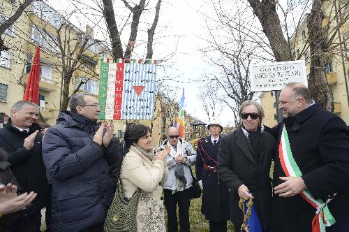 Sergio Bolzonello (Vicepresidente Regione Friuli Venezia Giulia), Fabiana Martini e Roberto Cosolini (Vicesindaco e sindaco Trieste) alla cerimonia d'intitolazione del Giardino di piazzale Giarizzole a Ondina Peteani "prima staffetta partigiana d'Italia" - Trieste 27/01/2015