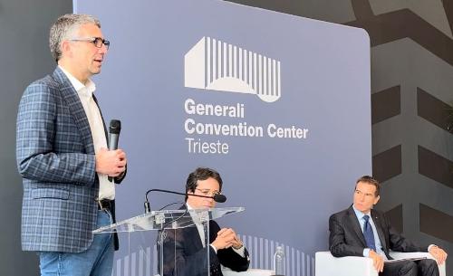 L'assessore alle Autonomie locali Pierpaolo Roberti alla presentazione delle prospettive future del Trieste Convention Center.
