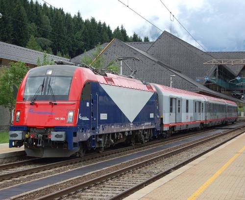Un treno FUC del servizio MI.CO.TRA. [Foto Ferrovie Udine Cividale (FUC) S.r.l.]