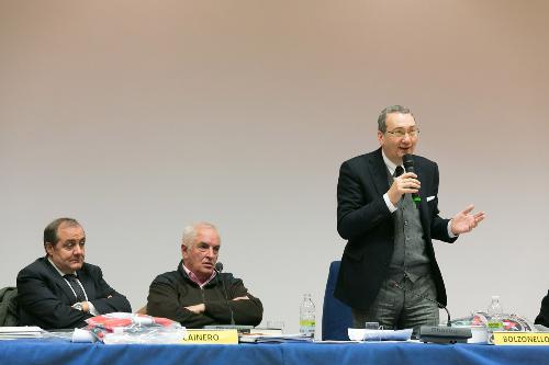 Sergio Bolzonello (Vicepresidente Regione FVG e assessore Attività produttive) all'incontro di gemellaggio tra il Monte Fuji [Prefettura di Shizuoka (Giappone)] e lo Zoncolan (Friuli Venezia Giulia) - Udine 30/01/2015