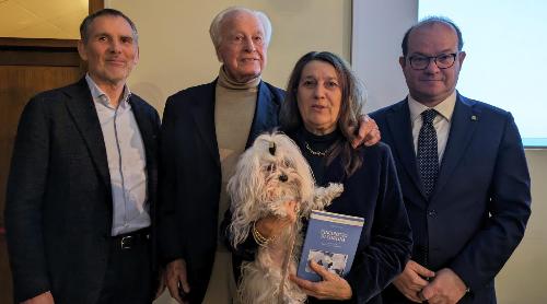 Nella foto, da sinistra a destra, Paolo Possamai, Lorenzo Capellini, Vera Slepoj e il vicegovernatore Mario Anzil