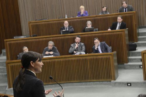 Debora Serracchiani (Presidente Regione Friuli Venezia Giulia) durante i lavori consiliari di approvazione della legge regionale "Rilancimpresa" (Piano di sviluppo del settore industriale del FVG) - Trieste 05/02/2015