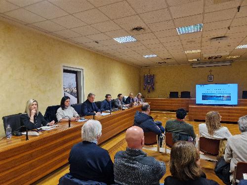 L'assessore regionale alla Difesa dell'ambiente, energia e sviluppo sostenibile Fabio Scoccimarro all'incontro sulla "Messa in sicurezza del fiume Tagliamento".