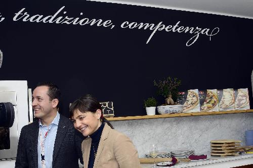 Debora Serracchiani (Presidente Regione Friuli Venezia Giulia) visita la Roncadin accompagnata da Dario Roncadin (Amministratore delegato Roncadin S.p.A.) - Meduno (PN) 12/02/2015