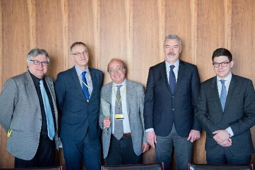 Alberto Felice De Toni e Maurizio Fermeglia (Rettori Università Udine e Trieste), Guido Martinelli [Direttore Scuola Internazionale Superiore di Studi Avanzati (SISSA) Trieste], Paolo Panontin (Assessore regionale Funzione pubblica e Coordinamento Riforme) e Simone Puksic (Presidente Insiel S.p.A.), nella sede di Insiel - Trieste 17/02/2015