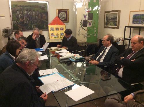 Gianni Torrenti (Assessore regionale Cultura) e Vittorino Boem (Presidente IV Commissione consiliare) con i rappresentanti del Progetto Integrato Cultura (PIC) del Medio Friuli, in Municipio - Bertiolo (UD) 17/02/2015