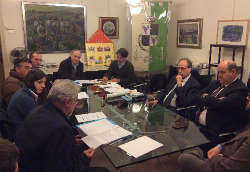 Gianni Torrenti (Assessore regionale Cultura) e Vittorino Boem (Presidente IV Commissione consiliare) con i rappresentanti del Progetto Integrato Cultura (PIC) del Medio Friuli, in Municipio - Bertiolo (UD) 17/02/2015