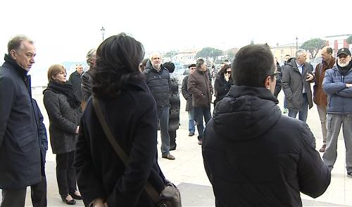 Paride Cargnelutti (Vicepresidente Consiglio regionale), Mariagrazia Santoro (Assessore regionale Pianificazione territoriale e Lavori pubblici) e Devis Formentin (Sindaco Marano Lagunare) alla cerimonia di consegna dei lavori per il dragaggio dei canali prospicienti l'abitato di Marano - Marano Lagunare 21/02/2015