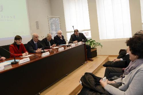 Debora Serracchiani (Presidente Regione Friuli Venezia Giulia), Emilio Sgarlata (Presidente Consorzio Sviluppo Polo Universitario Gorizia) ed Ettore Romoli (Sindaco Gorizia) nella Sala Della Torre della Fondazione Cassa di Risparmio - Gorizia 23/02/2015