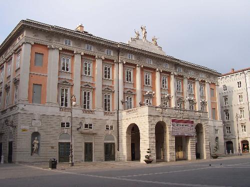 Teatro lirico Giuseppe Verdi, Trieste (Foto tratta da it.wikipedia.org)