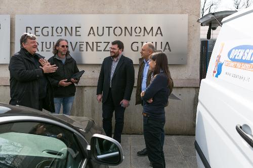 Debora Serracchiani (Presidente Regione Friuli Venezia Giulia) alla presentazione dell'unità mobile per la connettività satellitare, 3G-4G e wireless - Udine 09/03/2015
