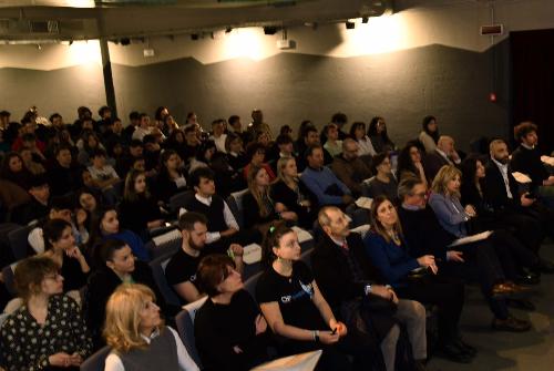 Folto pubblico al Miela di Trieste per l'evento organizzato dalla Regione Friuli Venezia Giulia. 