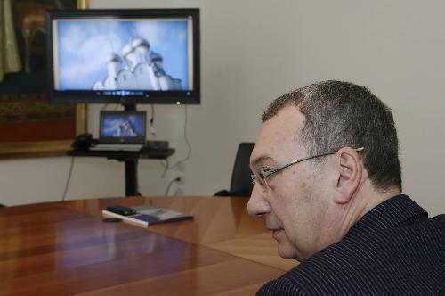 Sergio Bolzonello (Vicepresidente Regione FVG e assessore Attività produttive, Commercio, Cooperazione, Risorse agricole e forestali) durante l'incontro con un gruppo di piccoli e medi imprenditori della Regione di Vologda (Federazione Russa), nella sede della Presidenza della Regione Friuli Venezia Giulia, in piazza Unità d'Italia - Trieste 25/03/2015