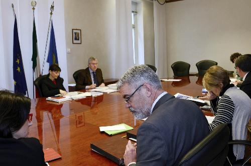 Paolo Panontin (Assessore regionale Funzione pubblica, Autonomie locali, Coordinamento Riforme, Caccia e Risorse ittiche, Protezione civile) durante la riunione della Giunta presieduta da Debora Serracchiani (Presidente Regione Friuli Venezia Giulia) - Trieste 27/03/2015