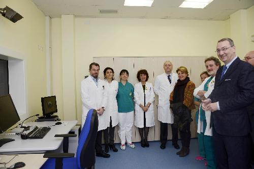 Maria Sandra Telesca (Assessore regionale Salute) e Sergio Bolzonello (Vicepresidente Regione FVG) alla presentazione della Risonanza magnetica 3T al Centro di Riferimento Oncologico (CRO) - Aviano 30/03/2015