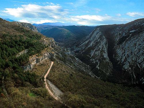 Val Rosandra, in comune di San Dorligo della Valle (TS) (Foto tratta da riservavalrosandra.it)