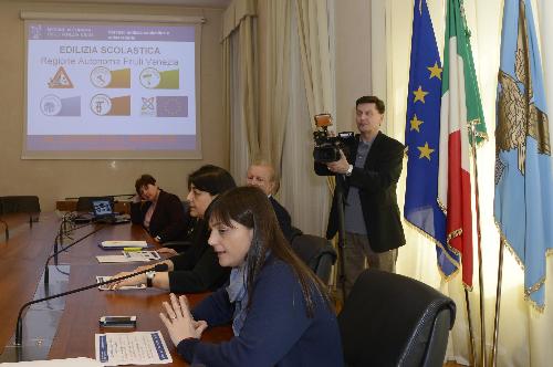 Debora Serracchiani (Presidente Regione Friuli Venezia Giulia) e Mariagrazia Santoro (Assessore regionale Edilizia) – Trieste 14/04/2015