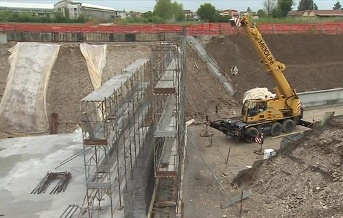 Cantiere per la realizzazione del sottopasso ferroviario per l'eliminazione del passaggio a livello lungo la Strada Statale 13 Pontebbana, in località Santa Caterina - Pasian di Prato (UD) 27/04/2015