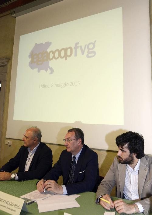 Enzo Gasparutti (Presidente Legacoop FVG), Sergio Bolzonello (Vicepresidente Regione FVG e assessore Attività produttive) e Federico Angelo Pirone (Assessore Cultura Comune Udine) - Udine 08/05/2015