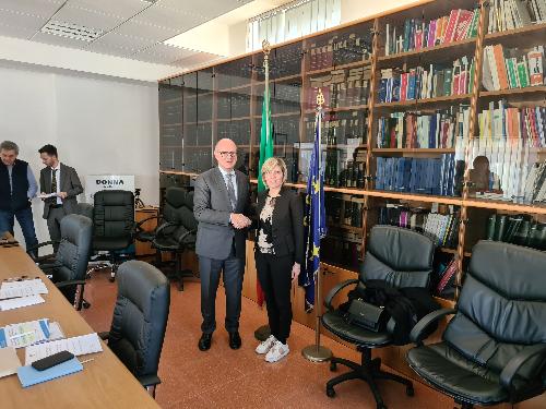 L'assessore regionale Barbara Zilli con il prefetto di Pordenone Natalino Domenico Manno.