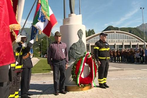 Cerimonie di ricordo degli Alpini e dei Vigili del Fuoco morti portando soccorso ai terremotati del 6 maggio 1976 - Gemona del Friuli 09/05/2015