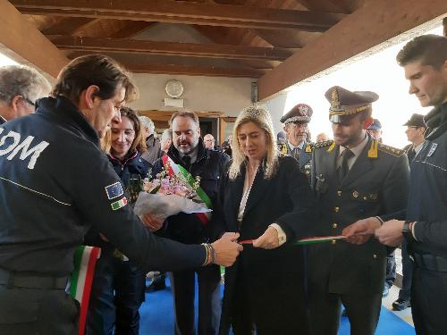 L’assessore regionale a Infrastrutture e territorio Cristina Amirante al taglio del nastro della nuova palazzina uffici della dogana di Pontebba