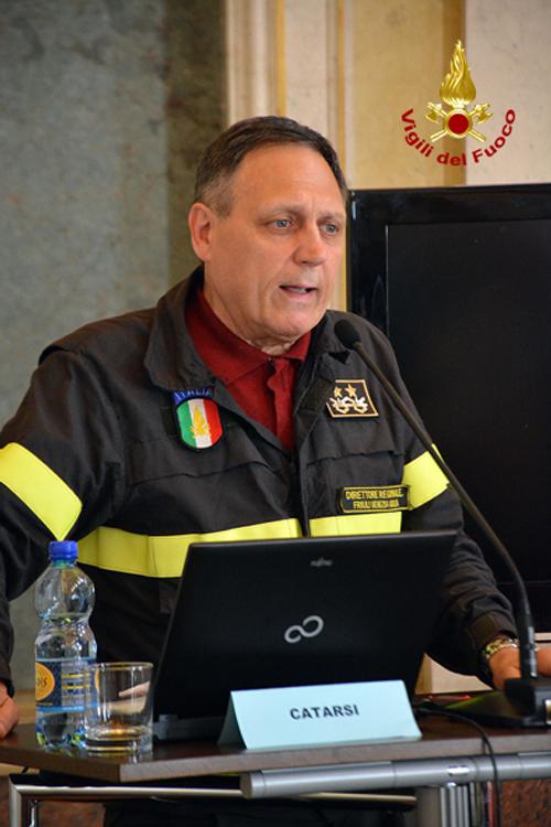 Roberto Catarsi (Direttore regionale Vigili del Fuoco FVG) al primo seminario internazionale "Antincendio in mare / Sea-fire fighting", nella sede della Regione FVG - Trieste 13/05/2015 (Foto Vigili del Fuoco Trieste)