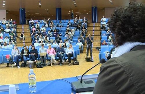 Loredana Panariti (Assessore regionale Istruzione, Pari Opportunità, Politiche giovanili) alla presentazione dei principali risultati del "Progetto regionale di prevenzione e contrasto del fenomeno del bullismo omofobico", nell'Auditorium della Regione FVG - Udine 16/05/2015