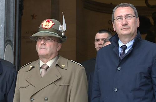 Sergio Bolzonello (Vicepresidente Regione FVG) alla cerimonia solenne in onore ai Caduti al Tempietto di piazza Libertà - Udine 22/05/2015