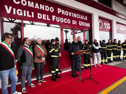 Riccardi interviene alla consegna dei mezzi nel Comando VVFF di Udine 