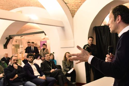 Il governatore del Friuli Venezia Giulia Massimiliano Fedriga all’evento "Si cura meglio dove si fa ricerca"